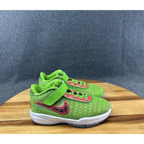 Nike Lebron XX 20 'Stocking Stuffer' Green Sneakers Size 12C DQ8649-300 - Picture 1 of 11